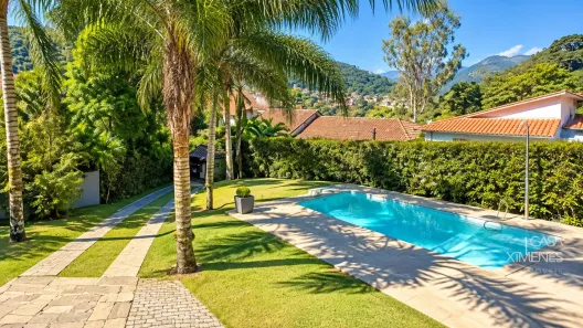 Casa com 4 Quartos à venda, 370m² no Mosela, Petrópolis
