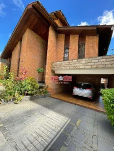 Casa com 5 Quartos à venda, 335m² no São José, Belo Horizonte
