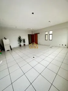 Sala Comercial à venda, 135m² no Centro-Sul, Várzea Grande