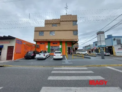 Sala Comercial para alugar, 40m² no Praia João Rosa, Biguaçu