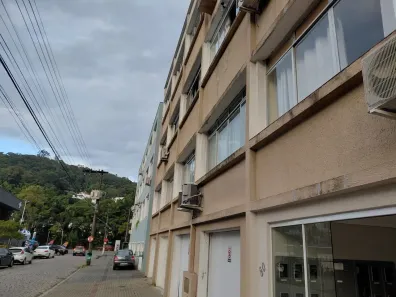 Kitnet com 1 Quarto para alugar, 35m² no Centro, Joinville