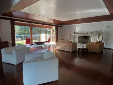 Casa de Condomínio com 6 Quartos à venda, 1374m² no Jardim Mediterrâneo, Cotia