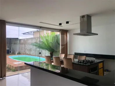 Casa de Condomínio com 2 Quartos à venda, 300m² no , Iranduba