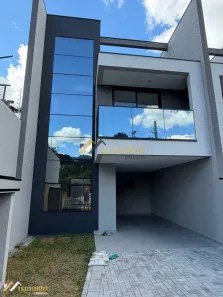 Sobrado com 3 Quartos à venda, 162m² no Pineville, Pinhais