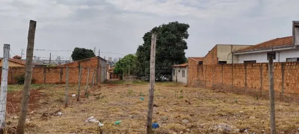 Lote/Terreno à venda, 303m² no Parque Laranjeiras, Araraquara
