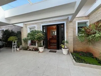 Casa com 5 Quartos à venda, 254m² no Jardim Campo Grande, São Paulo
