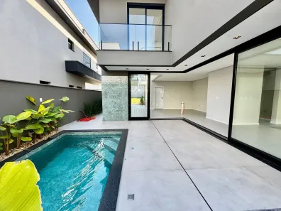 Casa de Condomínio com 3 Quartos à venda, 240m² no Vila Nova, Joinville