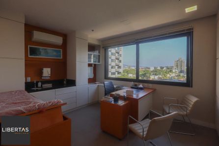 Sala Comercial com 1 Quarto à venda, 41m² no Passo da Areia, Porto Alegre