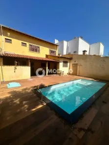 Casa com 3 Quartos à venda, 220m² no Shopping Park, Uberlândia
