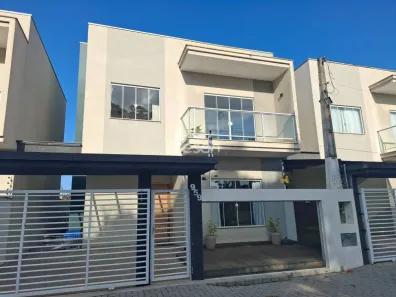 Casa com 3 Quartos à venda, 116m² no Barra do Saí, Itapoá