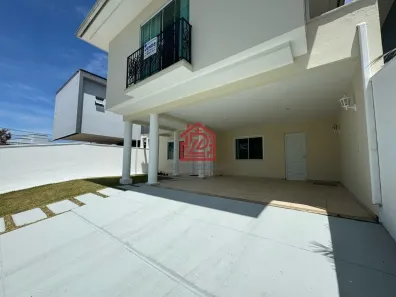 Casa com 5 Quartos à venda, 272m² no Lagoa, Macaé