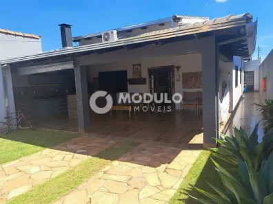 Casa com 3 Quartos à venda, 190m² no Nossa Senhora das Graças, Uberlândia