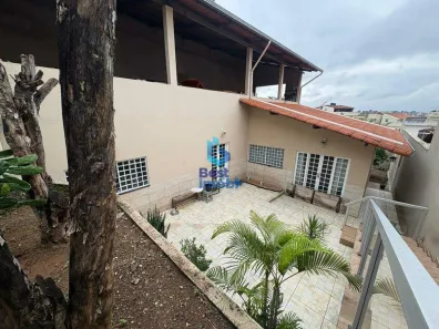 Casa com 4 Quartos à venda, 251m² no Amazonas, Contagem