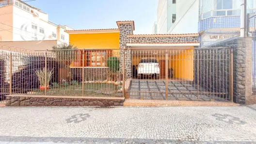 Casa com 3 Quartos à venda, 200m² no Manoel Honório, Juiz de Fora