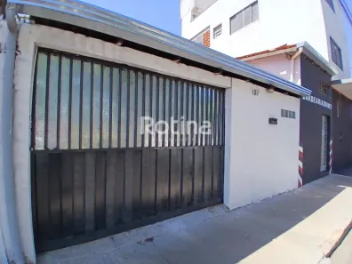 Casa com 3 Quartos para alugar, 90m² no Segismundo Pereira, Uberlândia