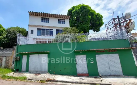 Casa com 2 Quartos à venda, 226m² no Jardim Carioca, Rio de Janeiro
