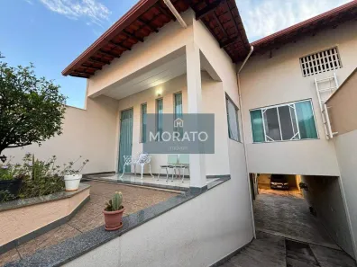Casa com 3 Quartos à venda, 150m² no Europa, Contagem