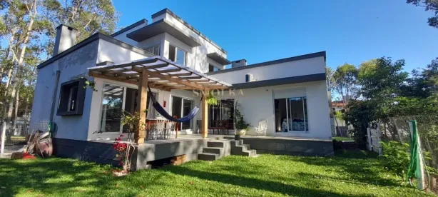 Casa com 2 Quartos à venda, 500m² no Ponta das Canas, Florianópolis