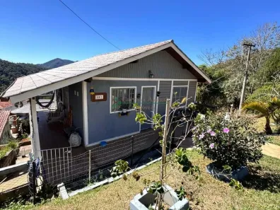 Casa de Condomínio com 2 Quartos à venda, 120m² no Albuquerque, Teresópolis