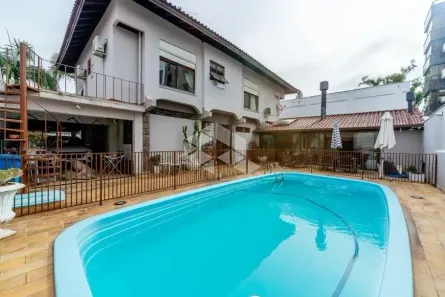 Casa com 3 Quartos à venda, 400m² no Jardim Lindóia, Porto Alegre