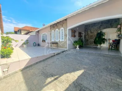 Casa com 3 Quartos à venda, 140m² no Balneário Stella Maris, Peruíbe