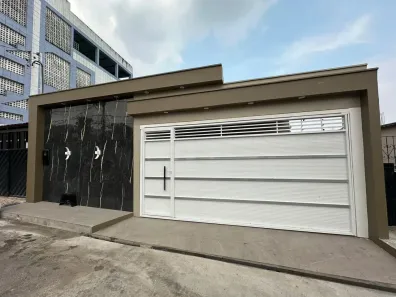 Casa com 4 Quartos à venda, 130m² no Redenção, Manaus