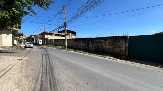 Lote/Terreno à venda, 1300m² no Quintas Coloniais, Contagem