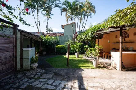 Casa com 3 Quartos à venda, 134m² no Itaquanduba, Ilhabela