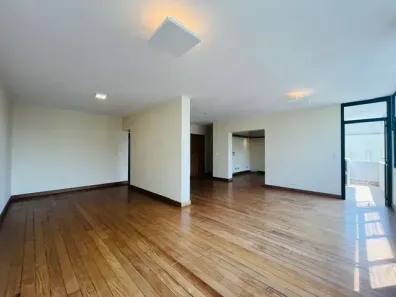 Apartamento com 3 Quartos para alugar, 212m² no Itaim Bibi, São Paulo