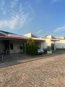Casa de Condomínio com 4 Quartos à venda, 170m² no Saci, Teresina
