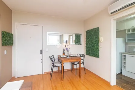 Apartamento com 1 Quarto para alugar, 43m² no Floresta, Porto Alegre