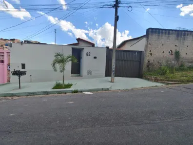 Casa com 5 Quartos à venda, 200m² no Itacolomi, Betim