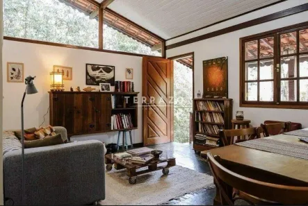 Casa com 4 Quartos à venda, 273m² no Albuquerque, Teresópolis
