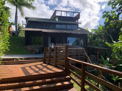 Casa com 3 Quartos à venda, 160m² no Barra da Lagoa, Florianópolis