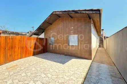 Casa com 2 Quartos à venda, 248m² no Jardim Veneza, Peruíbe