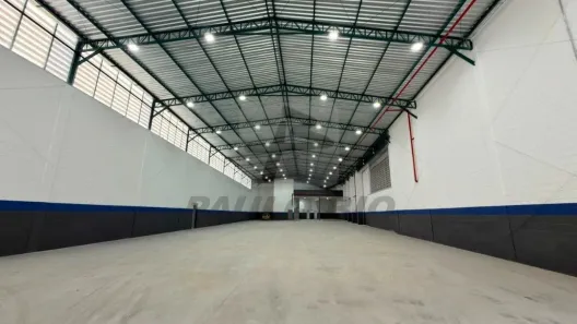 Galpão/Depósito/Armazém para alugar, 1330m² no Colônia, Ribeirão Pires