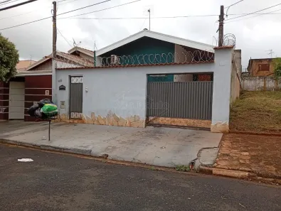 Casa com 2 Quartos à venda, 130m² no Parque Laranjeiras, Araraquara