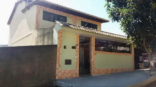 Casa com 4 Quartos à venda, 330m² no Nova Califórnia, Juiz de Fora