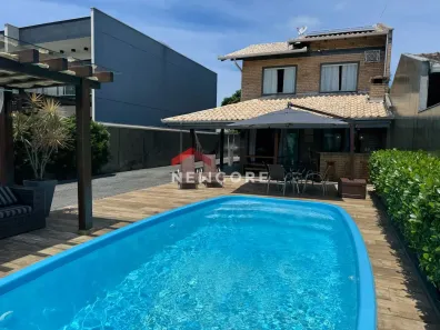 Casa com 4 Quartos à venda, 250m² no Centro, Penha