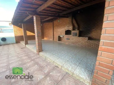 Sobrado com 5 Quartos à venda, 185m² no Jardim Industrial, Contagem