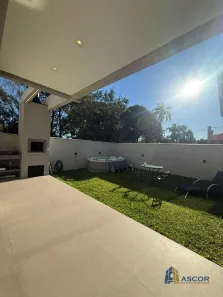 Casa com 3 Quartos à venda, 237m² no Cachoeira do Bom Jesus, Florianópolis