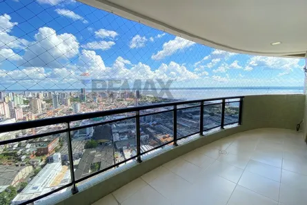 Apartamento com 3 Quartos para alugar, 127m² no Umarizal, Belém