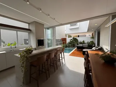 Casa de Condomínio com 3 Quartos à venda, 242m² no Conjunto Habitacional Alexandre Urbanas, Londrina
