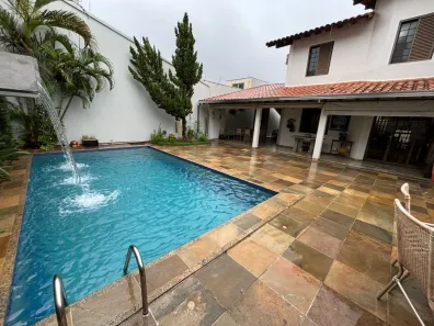 Casa com 4 Quartos à venda, 540m² no Saraiva, Uberlândia