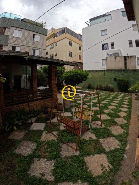 Casa com 3 quartos — Castelo, Belo Horizonte
