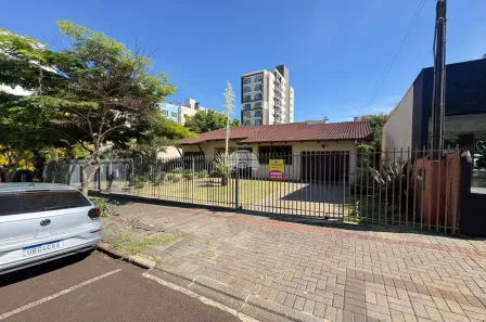 Casa com 5 Quartos à venda, 243m² no Centro, Pato Branco