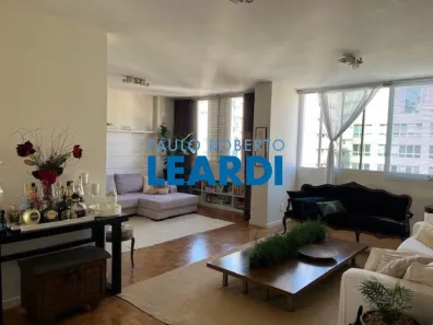 Apartamento com 2 Quartos à venda, 133m² no Jardim Europa, São Paulo