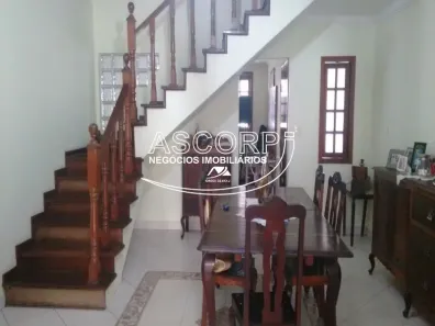 Sobrado com 3 Quartos à venda, 271m² no Cidade Alta, Piracicaba