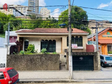 Casa com 4 Quartos à venda, 200m² no Centro, Juiz de Fora