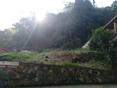 Lote/Terreno à venda, 2951m² no Castelanea, Petrópolis
